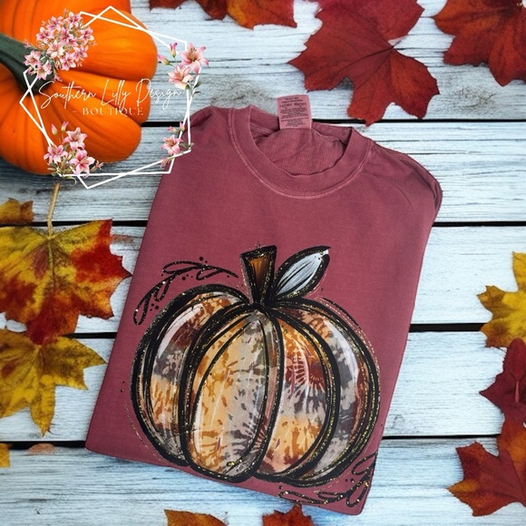 Comfort Colors Tops - Comfort Colors Pumpkin T-Shirt